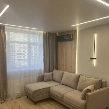 Продается 1-комнатная квартира, 38 м²