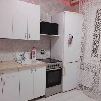Сдается 1-комнатная квартира, 32 м²