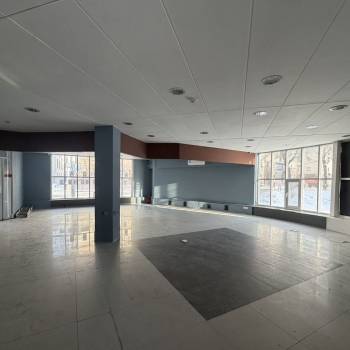 Сдается Нежилое помещение, 150 м²