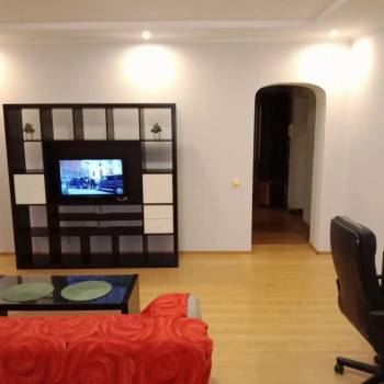 Сдается 2-х комнатная квартира, 60 м²