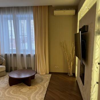 Сдается Многокомнатная квартира, 100 м²