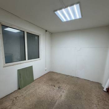 Сдается Нежилое помещение, 365 м²