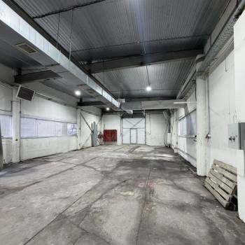 Сдается Нежилое помещение, 365 м²