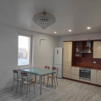 Сдается 2-х комнатная квартира, 64 м²