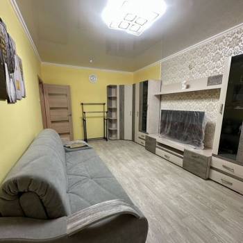 Продается 1-комнатная квартира, 43 м²