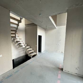Продается 3-х комнатная квартира, 166,8 м²