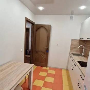 Сдается 1-комнатная квартира, 42 м²