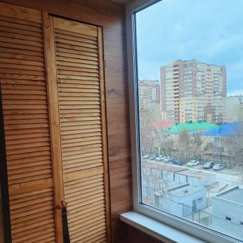 Продается Многокомнатная квартира, 100 м²