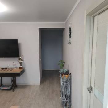 Продается Многокомнатная квартира, 100 м²