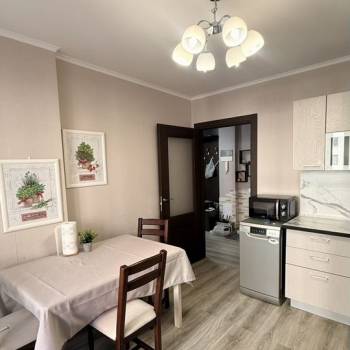 Сдается 2-х комнатная квартира, 60 м²