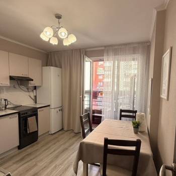 Сдается 2-х комнатная квартира, 60 м²