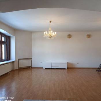 Продается Многокомнатная квартира, 199,4 м²