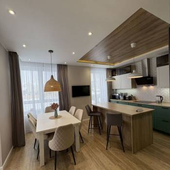 Продается 3-х комнатная квартира, 106 м²