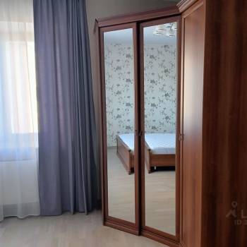 Сдается 2-х комнатная квартира, 90 м²
