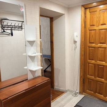 Сдается Многокомнатная квартира, 60 м²