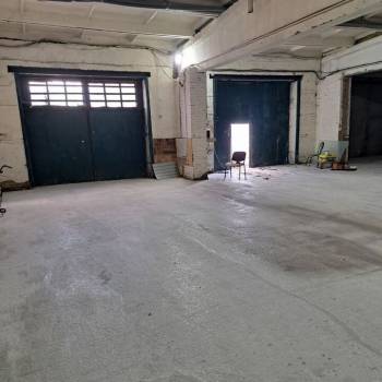 Сдается Нежилое помещение, 300 м²