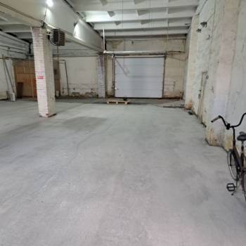 Сдается Нежилое помещение, 300 м²