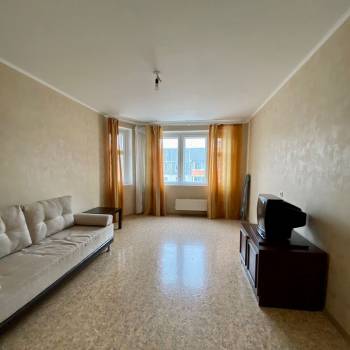 Продается 1-комнатная квартира, 41,3 м²