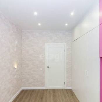 Продается Многокомнатная квартира, 76 м²