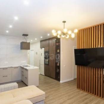 Продается Многокомнатная квартира, 76 м²