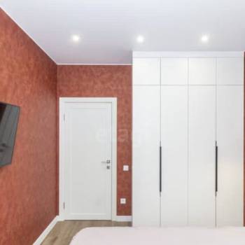 Продается Многокомнатная квартира, 76 м²
