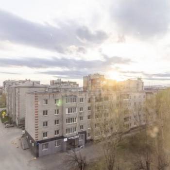 Продается Многокомнатная квартира, 76 м²