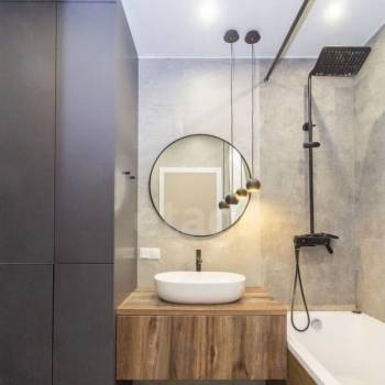Продается Многокомнатная квартира, 76 м²