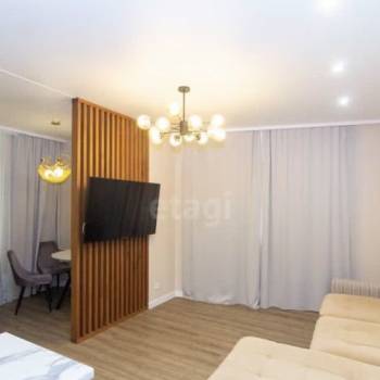 Продается Многокомнатная квартира, 76 м²