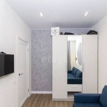 Продается Многокомнатная квартира, 76 м²