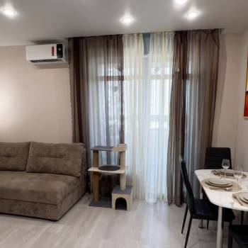 Продается 1-комнатная квартира, 43 м²