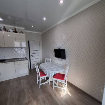 Продается 1-комнатная квартира, 41 м²
