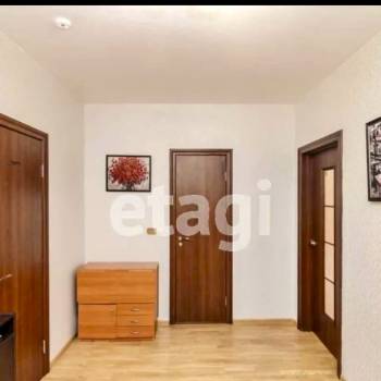Продается 1-комнатная квартира, 50 м²