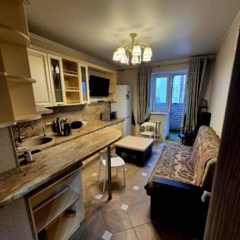 Сдается 1-комнатная квартира, 45 м²