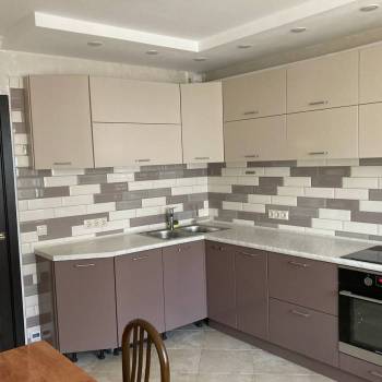 Сдается 2-х комнатная квартира, 77 м²