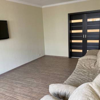 Сдается 2-х комнатная квартира, 77 м²