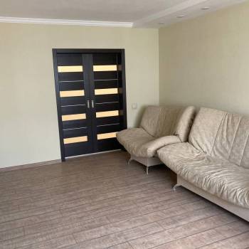 Сдается 2-х комнатная квартира, 77 м²