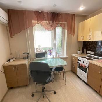 Сдается 1-комнатная квартира, 37 м²