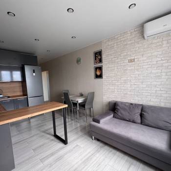 Сдается 1-комнатная квартира, 43 м²