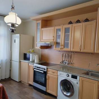 Продается Многокомнатная квартира, 105,7 м²
