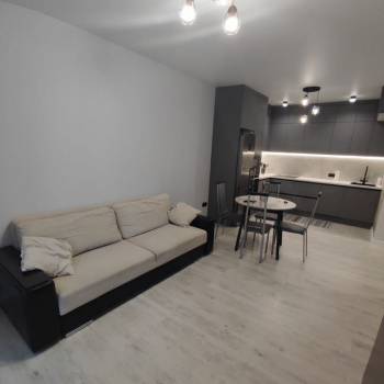 Сдается 2-х комнатная квартира, 73 м²