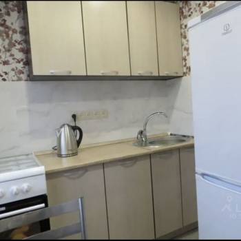 Продается 1-комнатная квартира, 32 м²