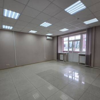 Сдается Нежилое помещение, 140 м²
