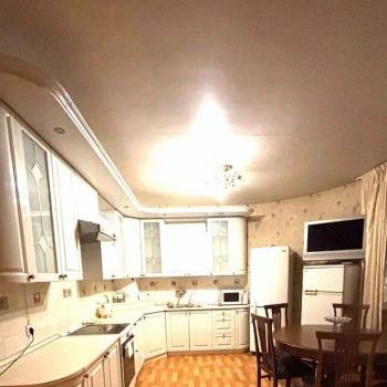 Сдается 2-х комнатная квартира, 65 м²