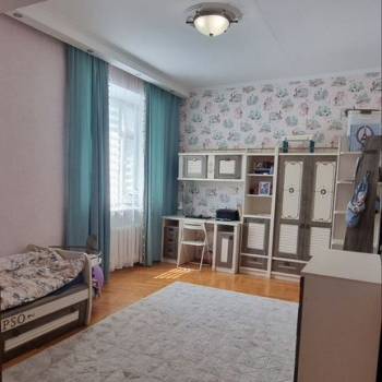 Продается Многокомнатная квартира, 127,5 м²