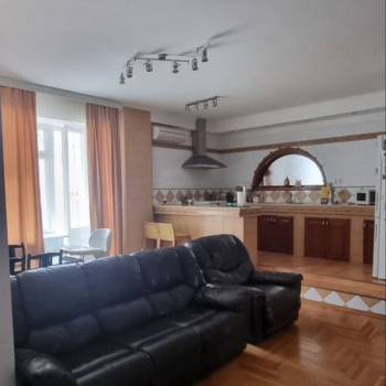 Продается Многокомнатная квартира, 127,5 м²