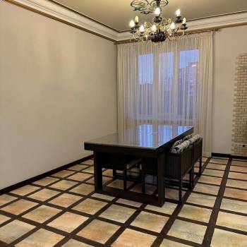 Продается Многокомнатная квартира, 191 м²