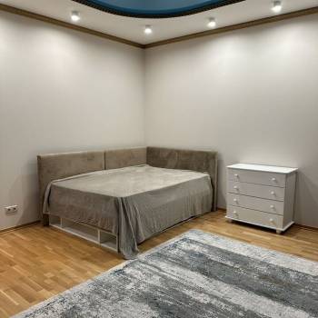 Продается Многокомнатная квартира, 191 м²