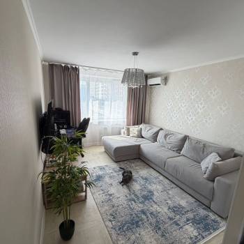 Продается 1-комнатная квартира, 43,5 м²