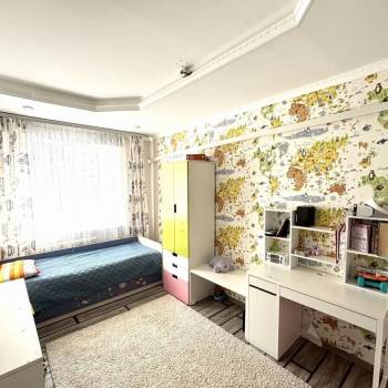 Продается Многокомнатная квартира, 150 м²