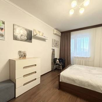 Продается Многокомнатная квартира, 150 м²